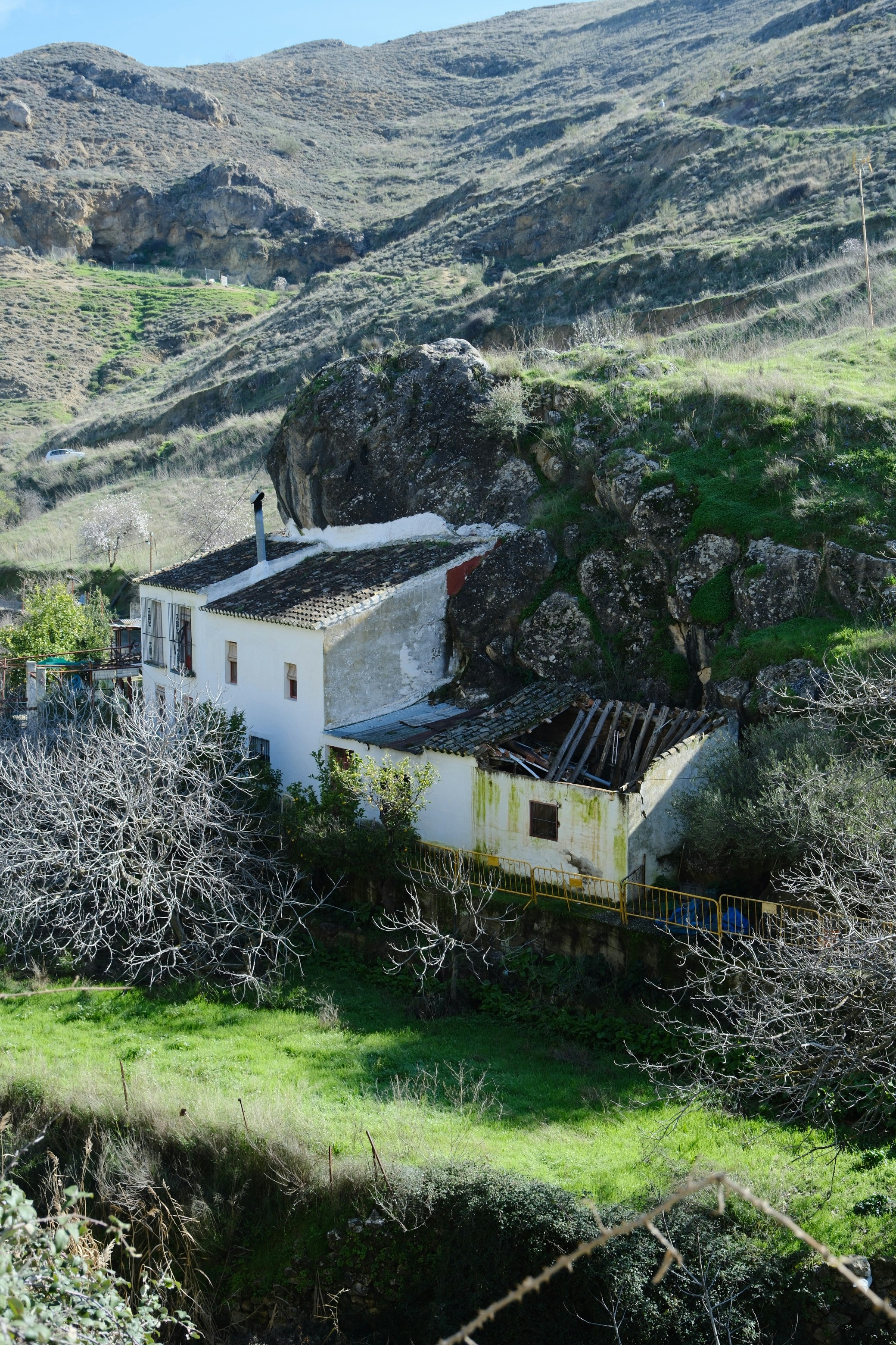 Casa junto a montañas para búsqueda de entorno natural